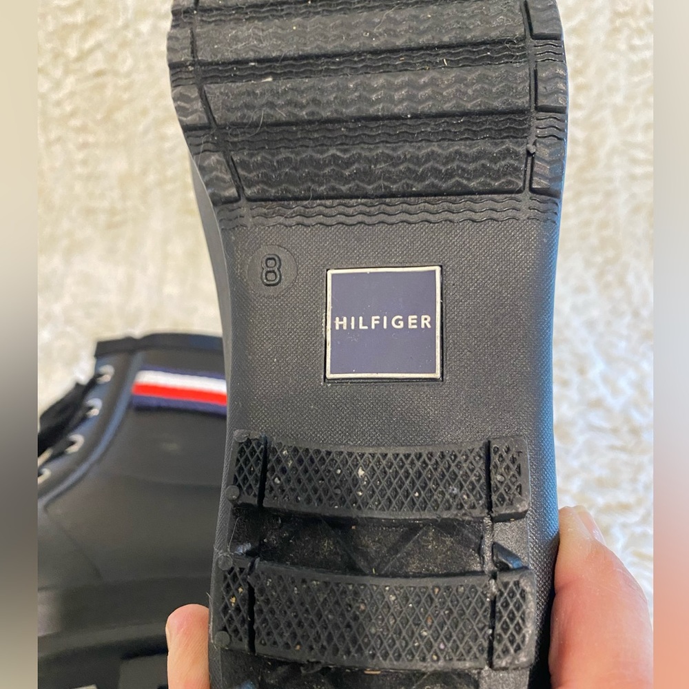 EUC Tommy Hilfiger Women’s Size 8 Rain Boots - Picture 3 of 8
